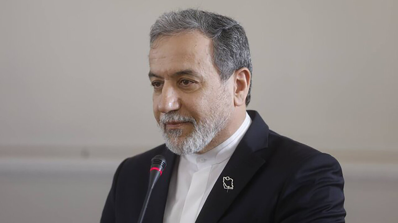 مراسم روز معلم در دانشکده روابط بین الملل با حضور «عراقچی »