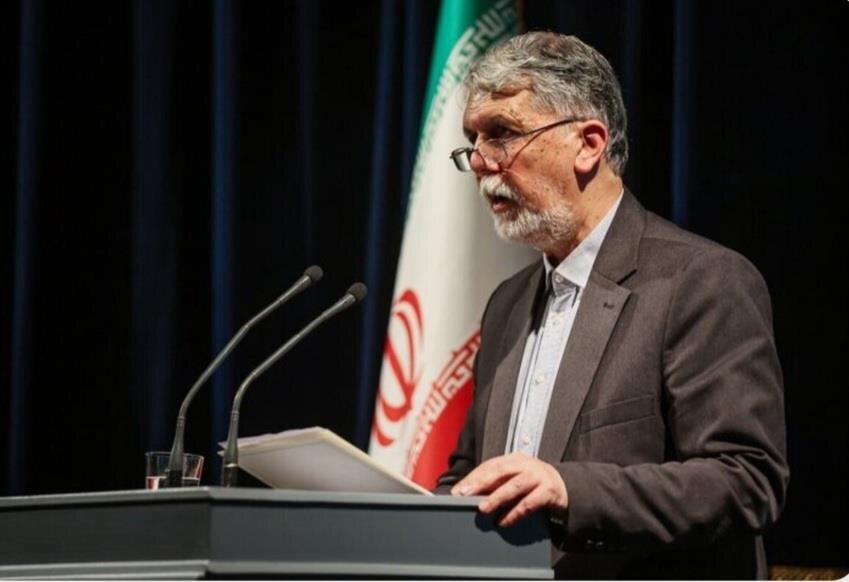 صالحی: پیوستگی زبان فارسی با هویت دینی عمیق است/ تار و پود زبان فارسی توسط همه اقوام ایرانی در طول تاریخ بافته شده است